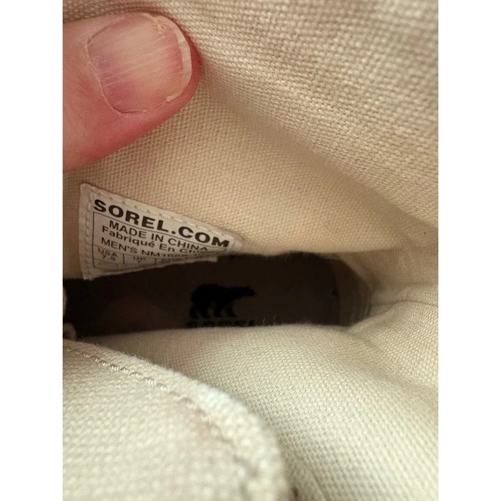 Sorel men caribou
